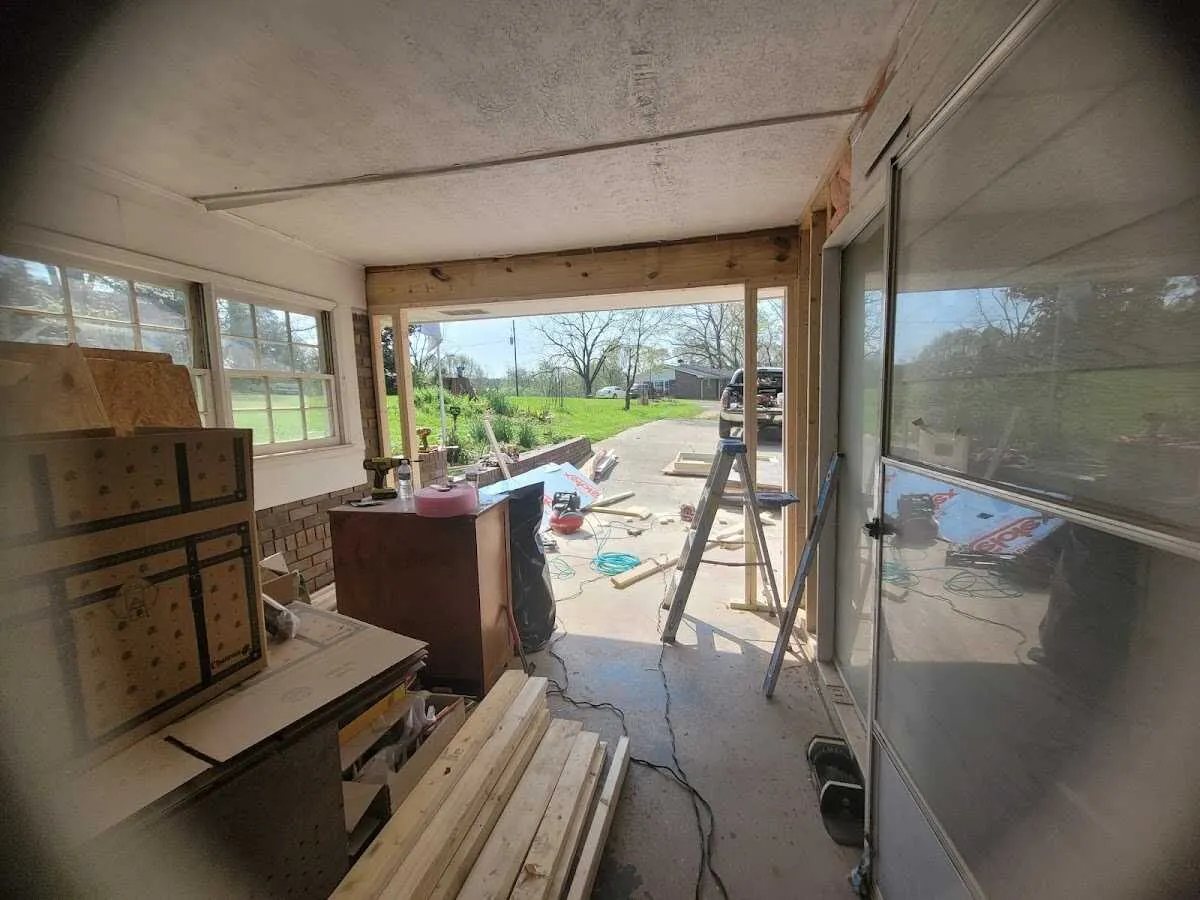 Air movers and dehumidifier for Water Mitigation Services in Canyon